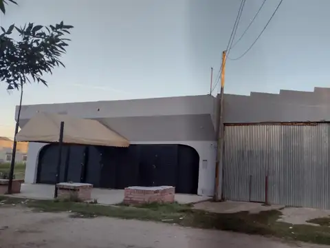 LOCAL COMERCIAL Y GALPÓN EN ZONA NORTE