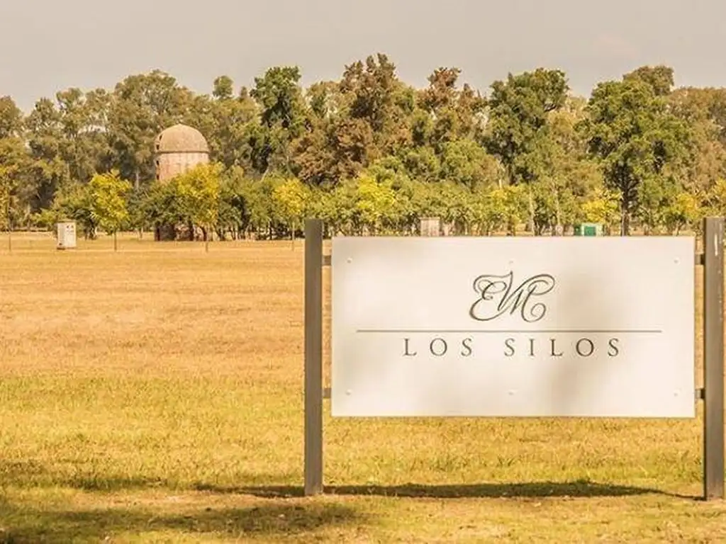 LOTE A LA LAGUNA EN VENTA EN BARRIO VILLA MARIA - LOS SILOS