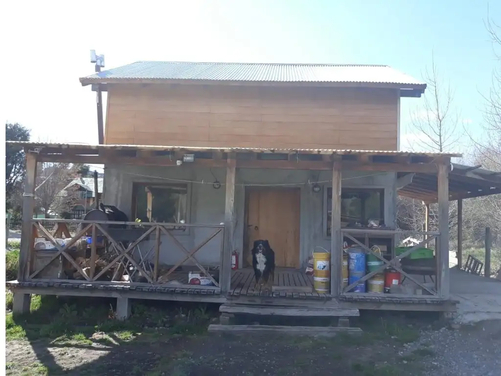 CASA EN B° JARDINES DEL CHIMEHUIN