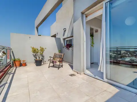 VENTA DE SEMIPISO 2 AMBIENTES BERNAL CENTRO - Foto 0