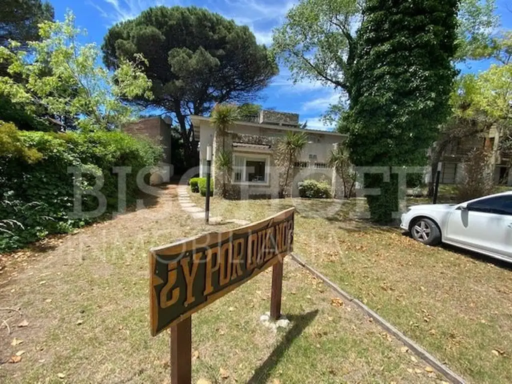 HERMOSO DUPLEX, 2 AMBIENTES CON ENTRE PISO, PLANTA BAJA AL FRENTE