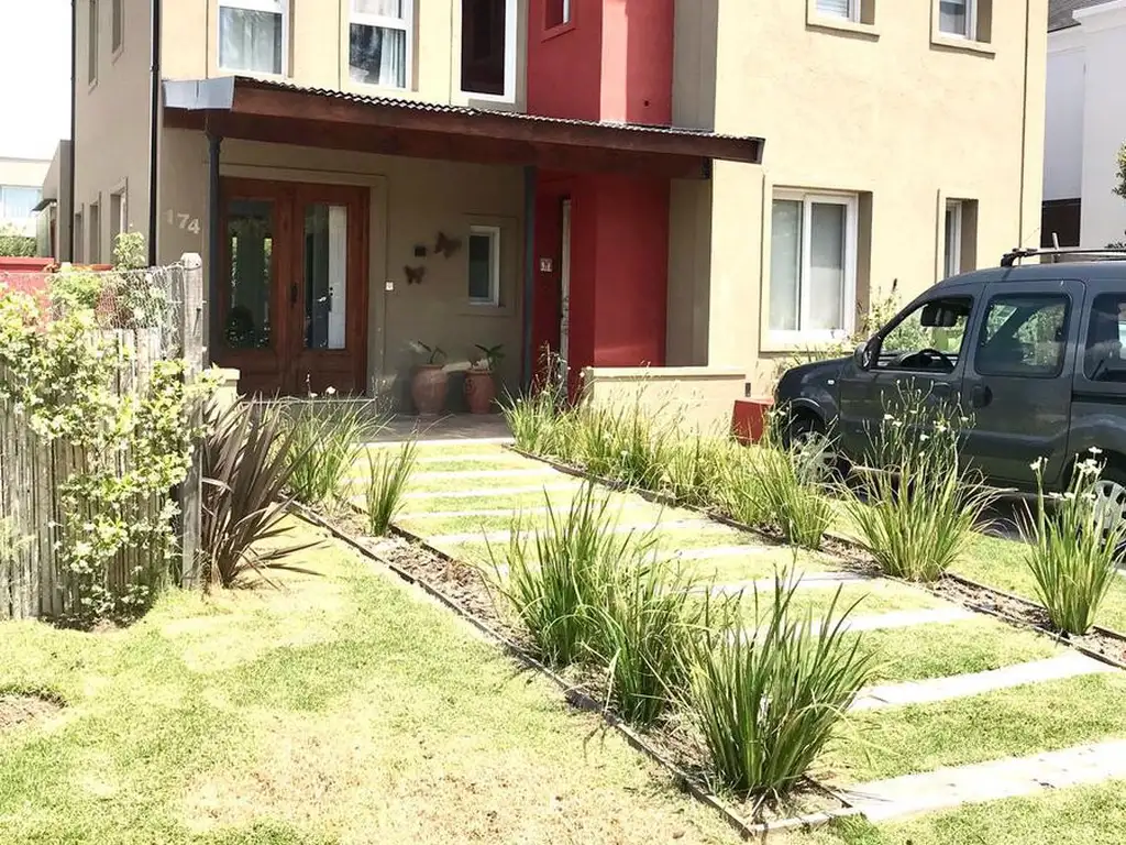 Casa en alquiler temporario en barrio la Damasia