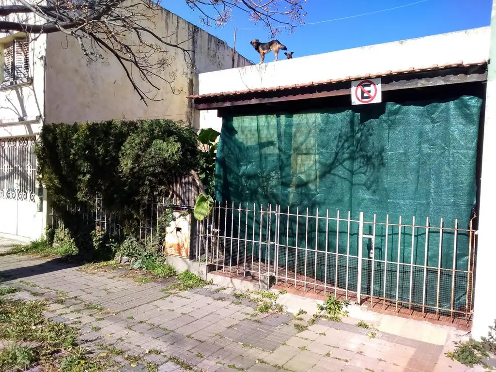 Casa 3 amb grandes c/cochera, jardin y patio ubicada en Coronel Ignacio Warnes 1488, Lanus Oeste