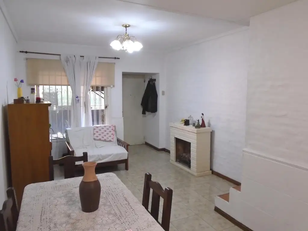 VENTA DÚPLEX DE 4 AMBIENTES EN OLIVOS