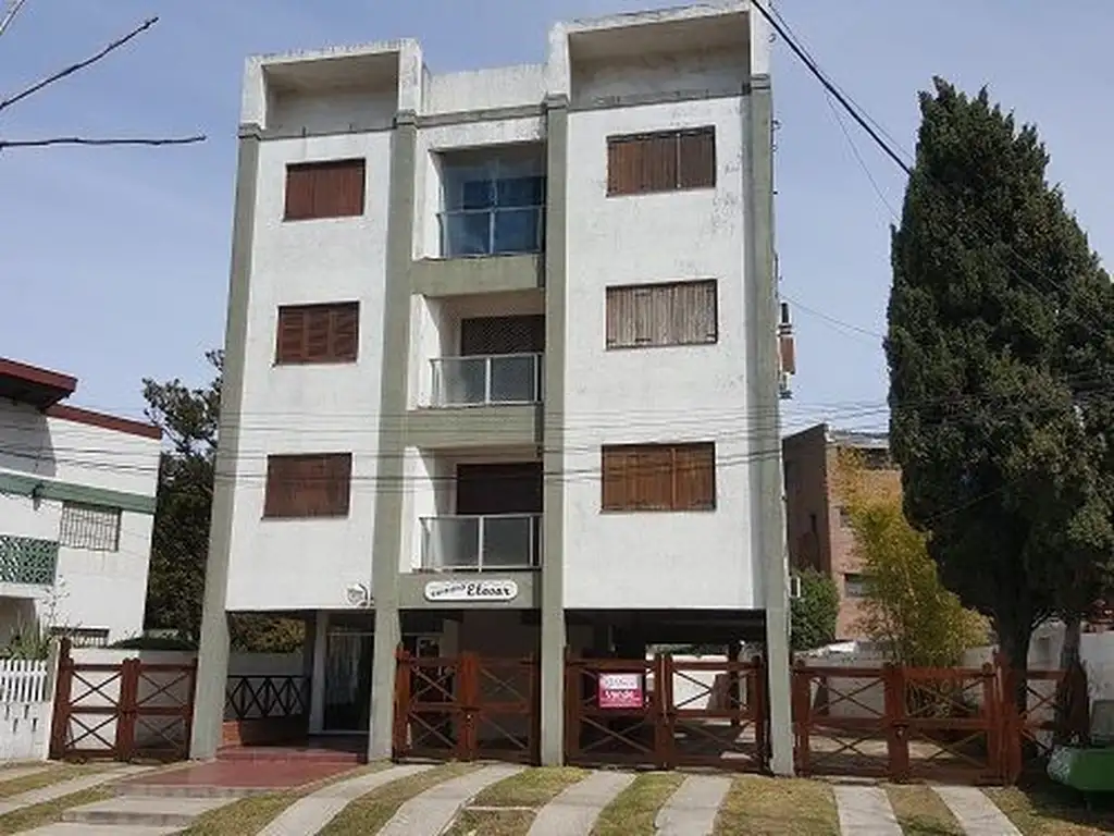 Departamento en venta de 2 amb. en Gesell!