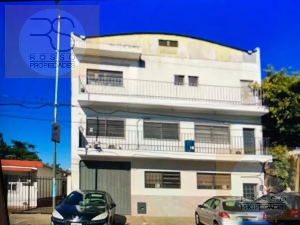 Galpón con Oficinas en Venta - Moron Sur