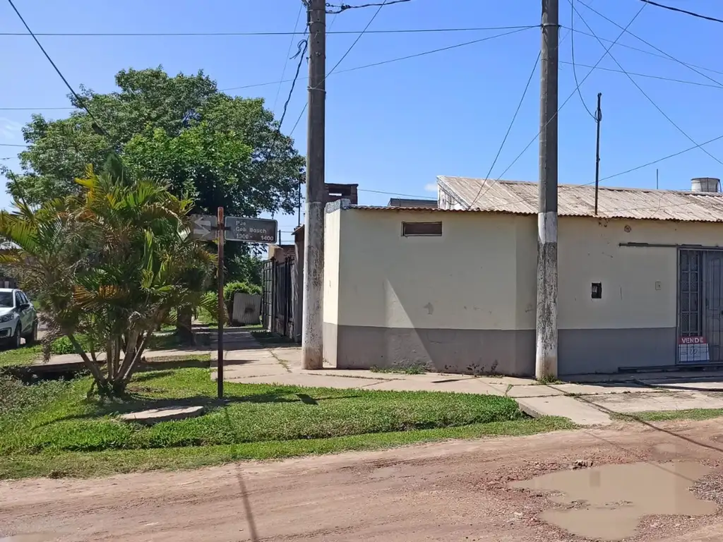 Vendo casa Esquina Av. Toledo 2050