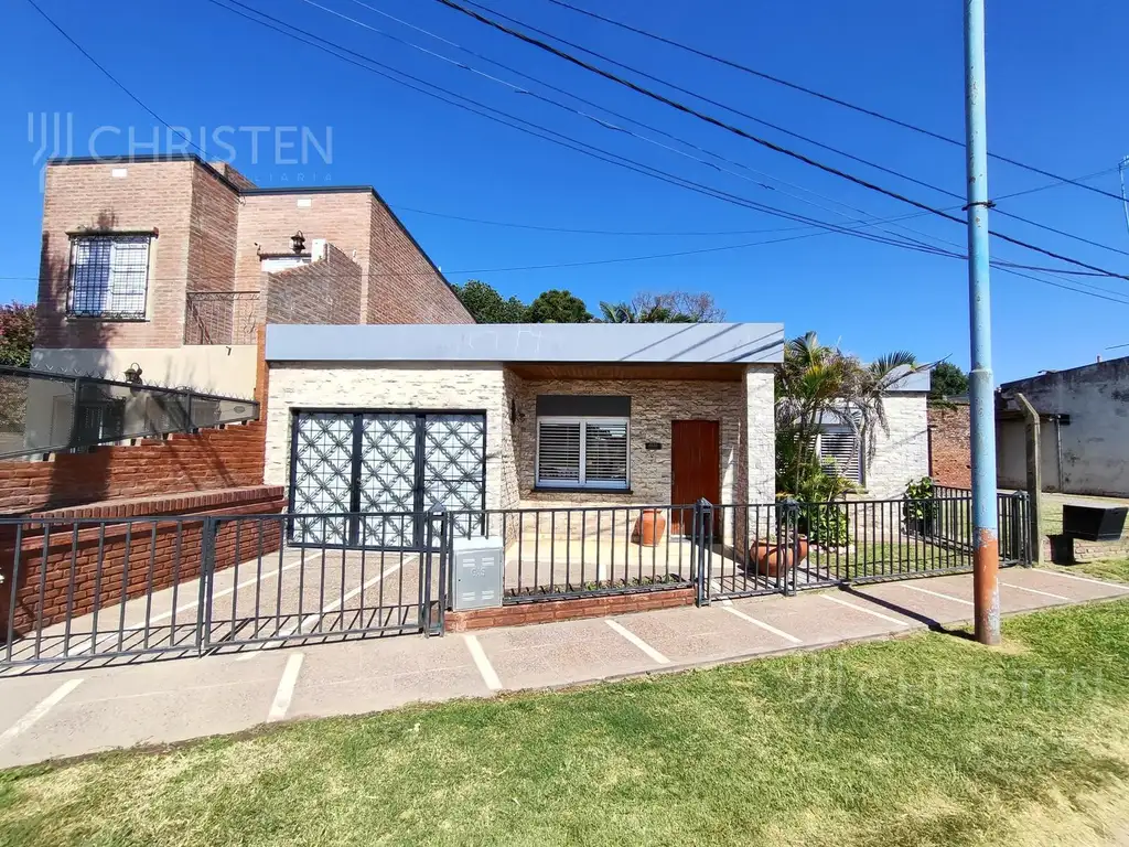 Casa en  venta en Recreo Sur. 2 dormitorios + patio y cochera