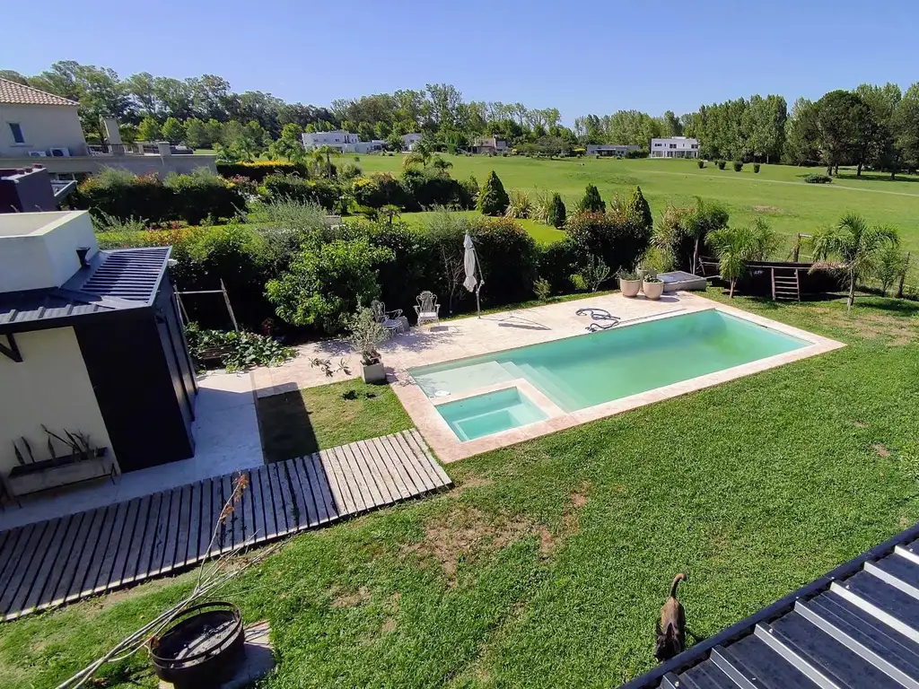 Casa en alquiler con pileta en una planta, Haras Santa Maria