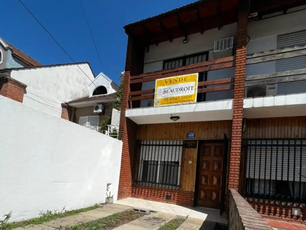 DUPLEX EN VENTA CON COCHERA Y PATIO - FINANCIACION PERMUTA