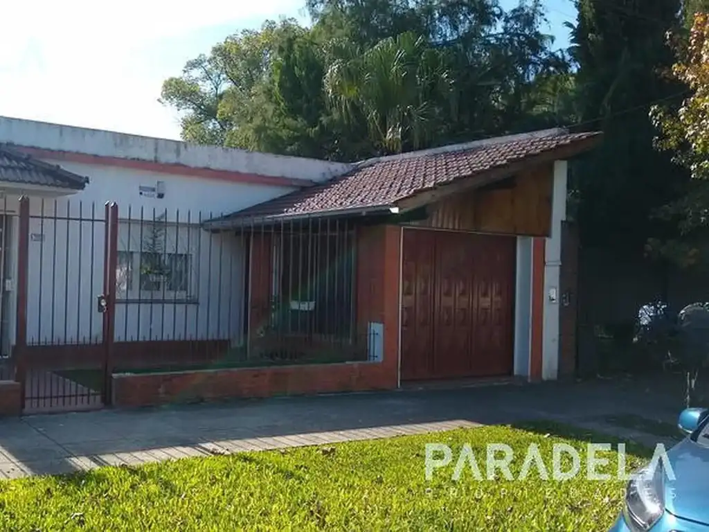 Casa en venta - 4 ambientes - Padua - Sarmiento al 1900