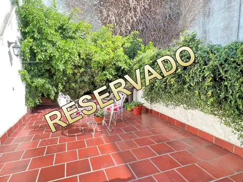 RESERVADO / RESERVADO Duplex 4 Ambientes + Cochera + Fondo (4 X 12) + Parrilla + Balcon.