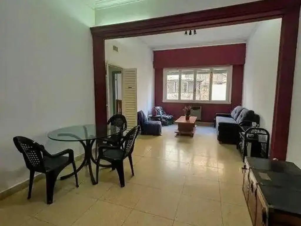 VENTA CUATRO AMB EN PALERMO VIEJO CON MUCHA LUZ Y BALCON