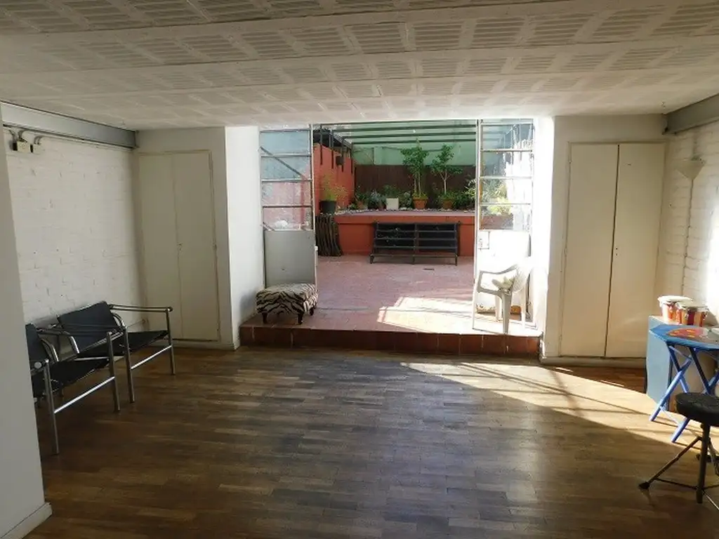 Excelente Loft con patio y cochera