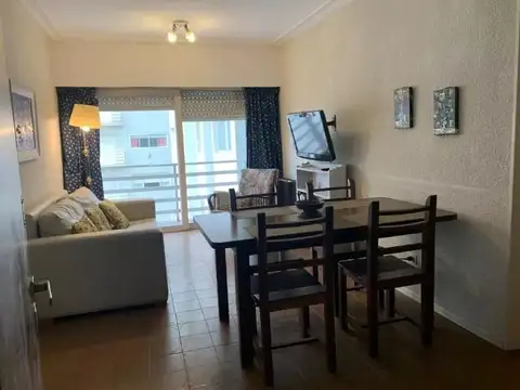 Venta. Departamento 3 Ambientes. 60 m². Edificio Frente Al Mar. Miramar