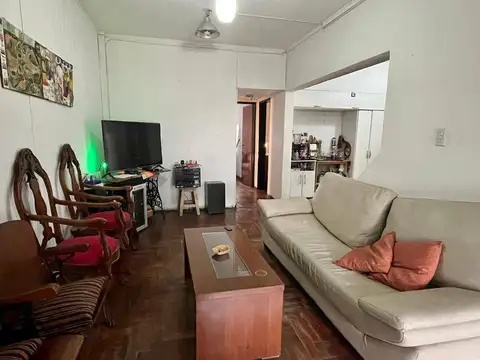 Calle 514 entre 6 y 7- Casa en Venta y departamento (En Bloc