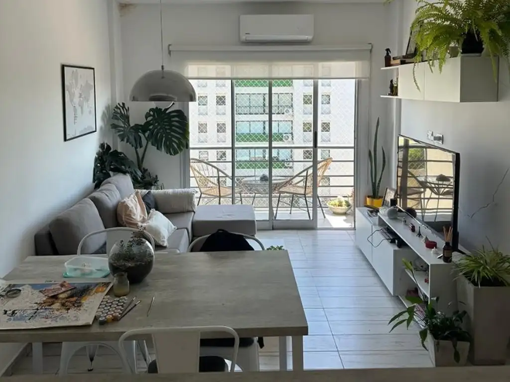 ¡Excelente departamento 3 ambientes en Bernal Centro!