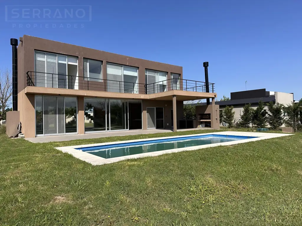 Casa en alquiler de 4 ambientes con pileta en el Cantón Islas, Escobar