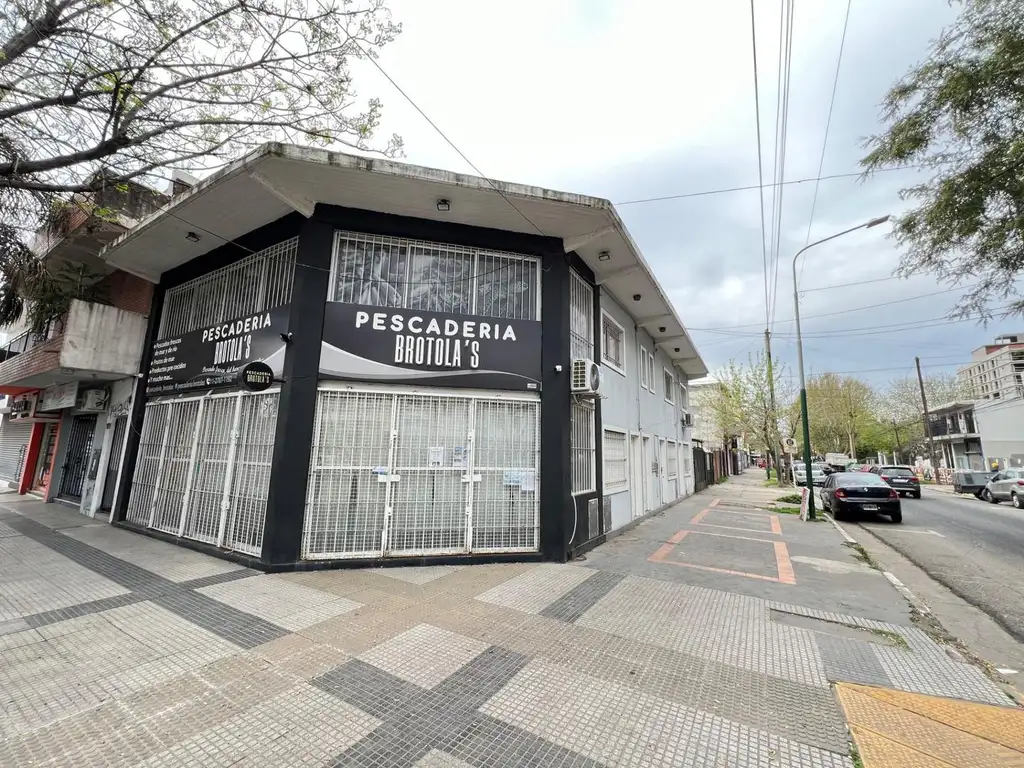 LOCAL Y DEPARTAMENTOS - VENTA EN BLOCK