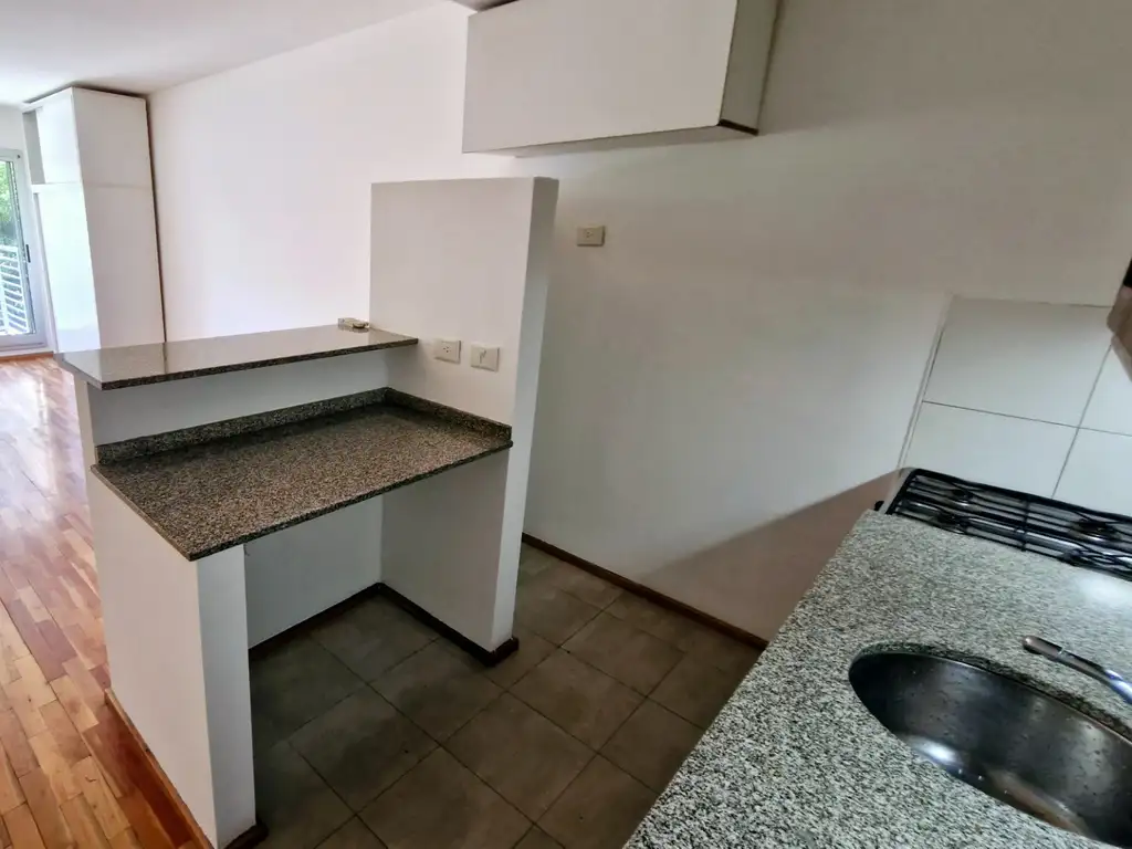 ALQUILER - DEPARTAMENTO 1 AMBIENTE - BALCON - PILETA Y SUM