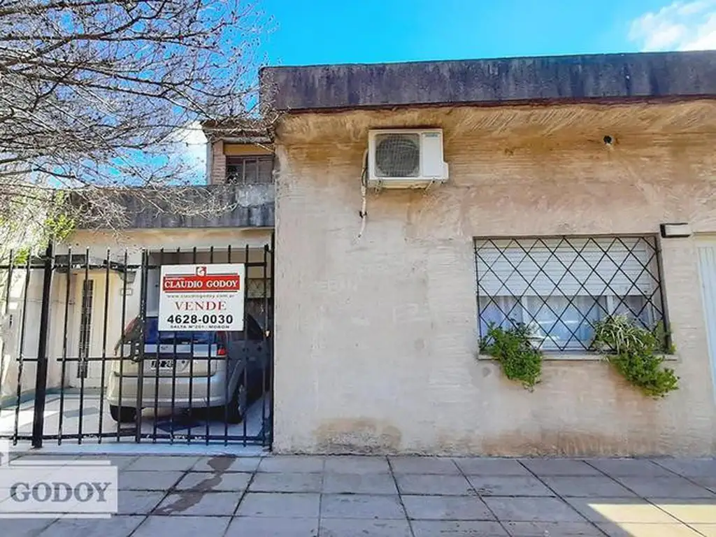 Casa en venta en Moron