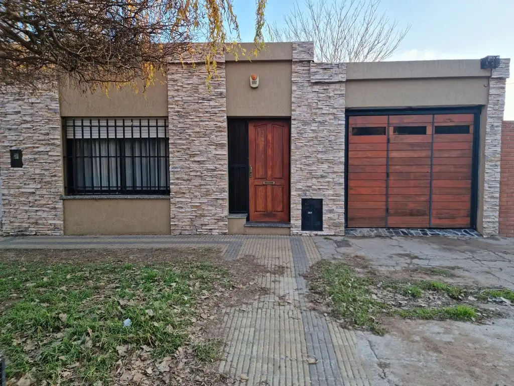 Casa a reciclar en barrio "Centro 3"