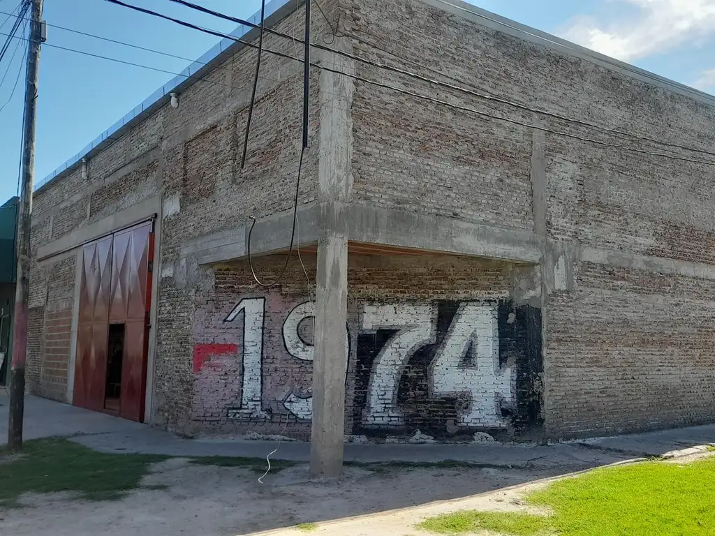 Venta / Permuta Galpón 200m2 cubiertos. Zona Sur, Rosario.