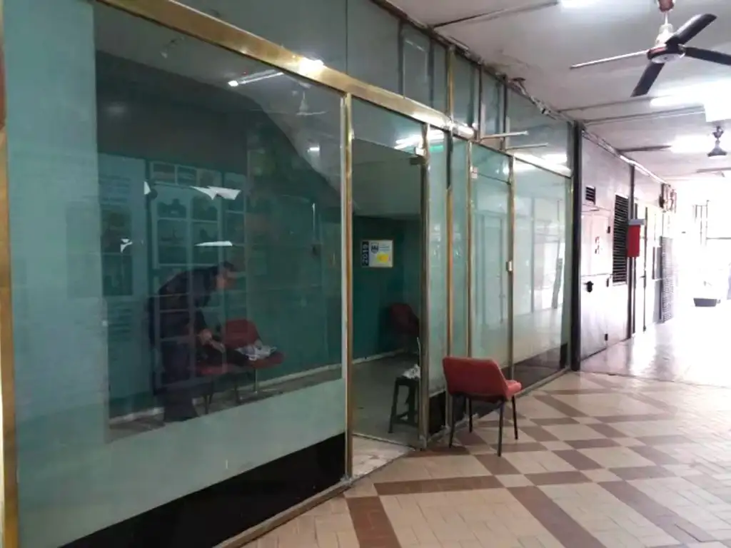 local en venta en galería a pasos de Avda Santa Fe - Foto 0