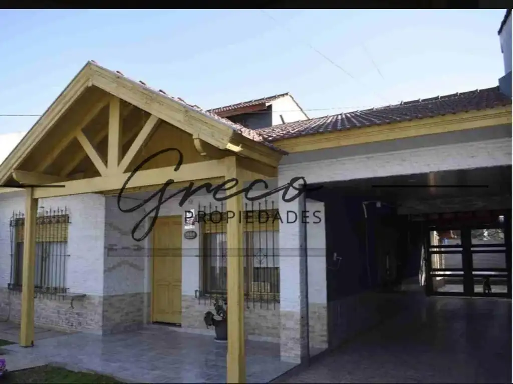 CHALET MODERNO  c/pileta APTO CREDITO