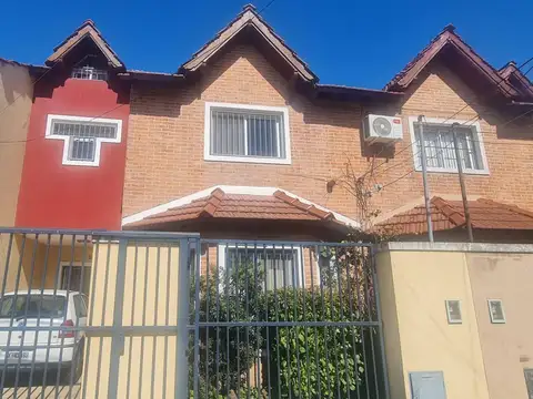 Venta de casa tipo duplex en Ituzaingo