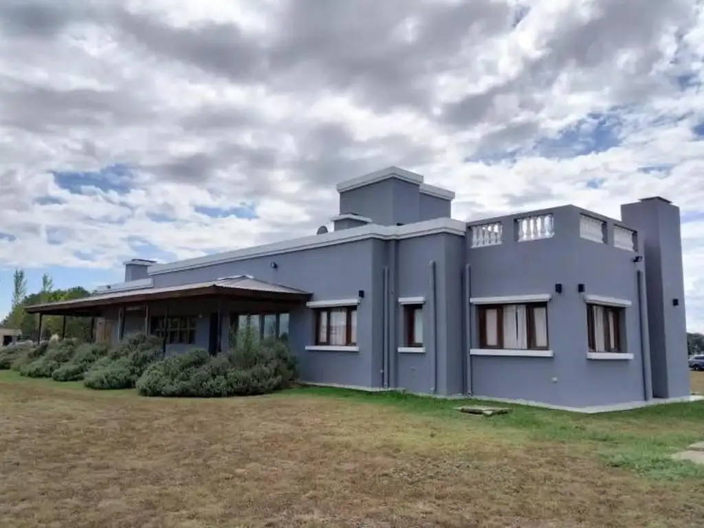 Casa  en Venta en La Macarena, Exaltación de la Cruz, G.B.A. Zona Norte