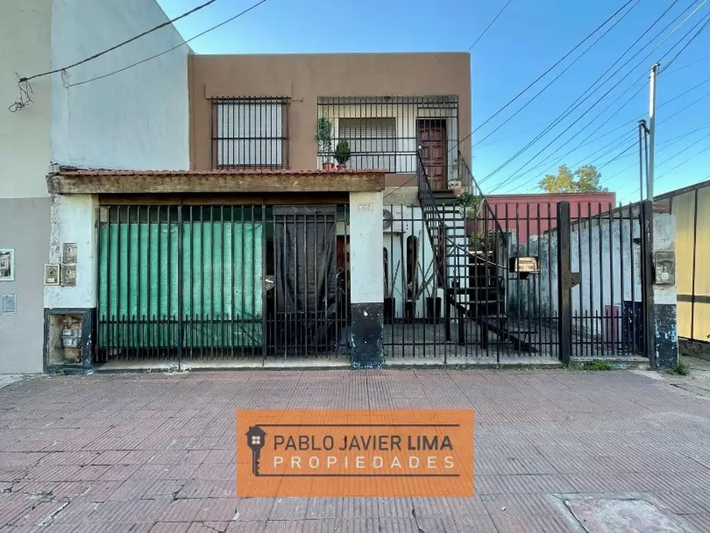 VENTA de Departamento tipo casa 3 AMB en CASEROS