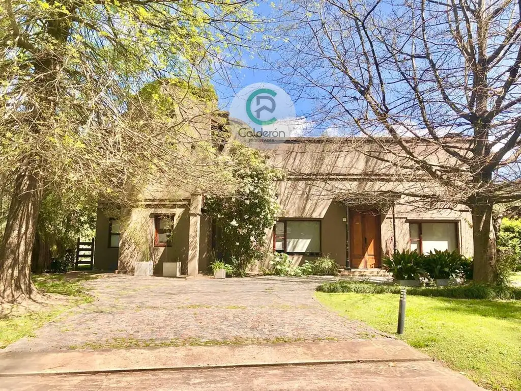 Casa  en  Venta Country Campos de Alvarez