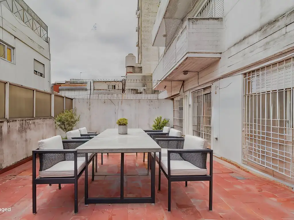 VENTA FLORES DEPARTAMENTO 3 TRES AMBIENTES APTO CREDITO DOS PATIOS LAVADERO LUMINOSO CONTRAFRENTE BAJAS EXPENSAS PRIMER PISO POR ASCENSOR O ESCALERA OPCION DE COMPRAR COCHERA