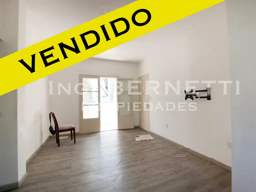 Departamento 3 Ambientes - Primer Piso - Barrio Gral. San Martín -