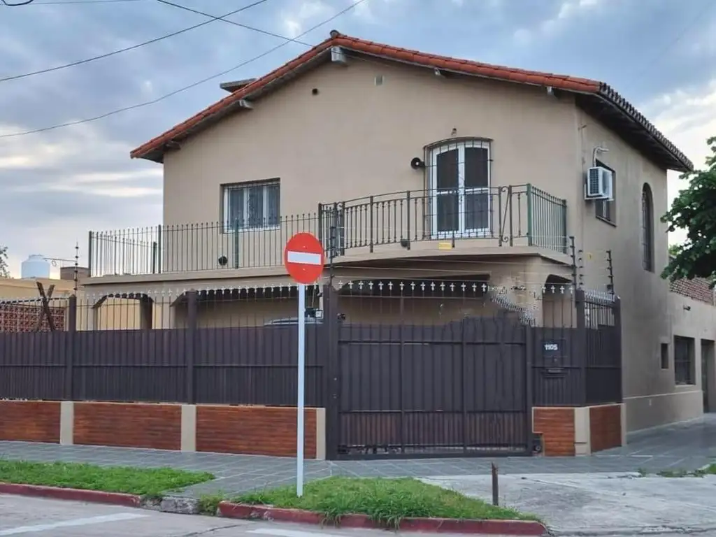 Casa en venta en Castelar Sur