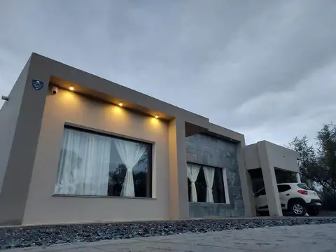 Alquilo casa en VIlla de Soto - barrio cerrado
