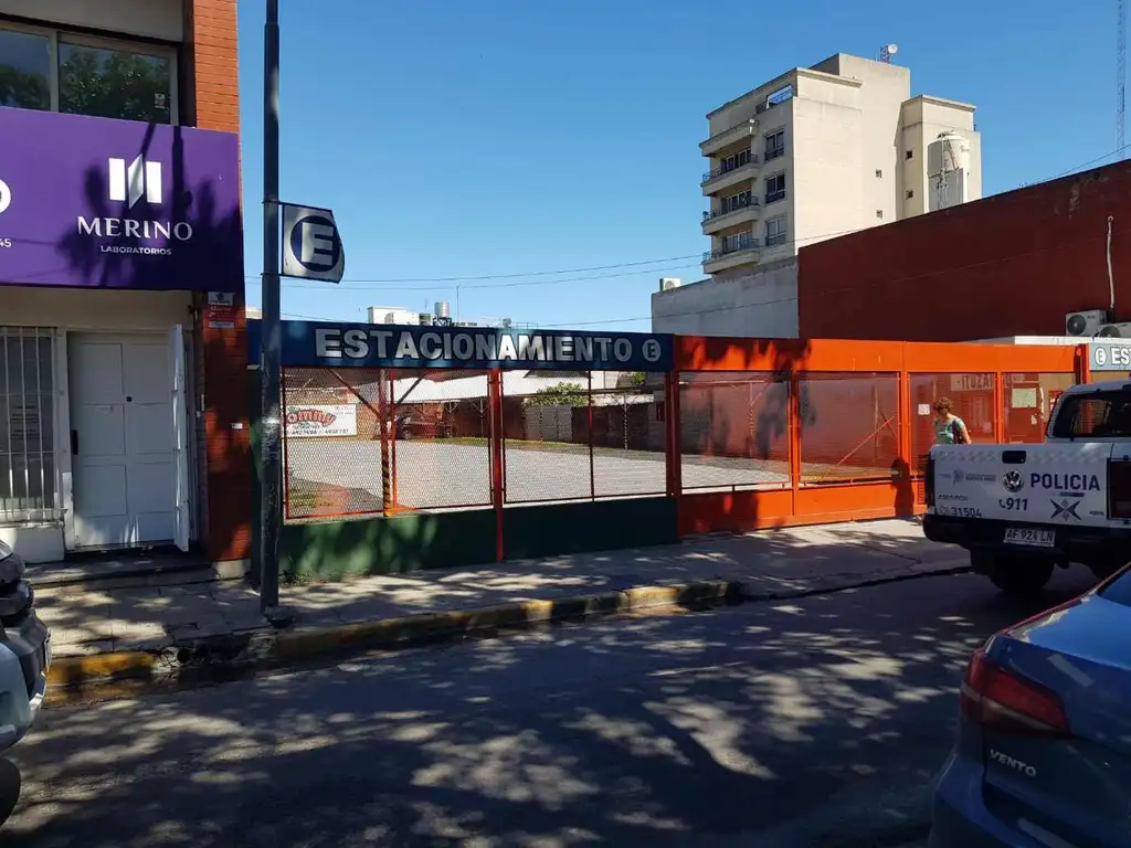 Terreno en venta, Comercial, financiado, Pilar.