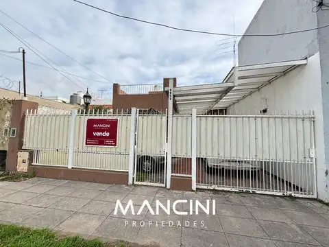 Casa en venta de 3 ambientes con cochera - Villa Ballester