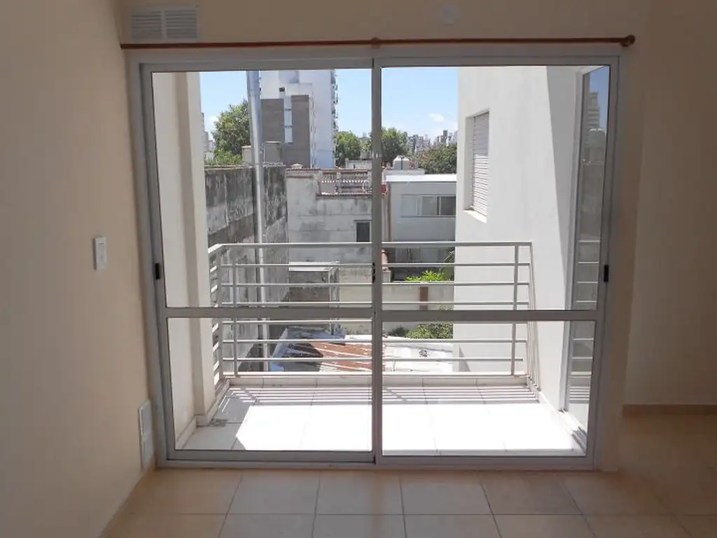 SAN LUIS 3100 1 DORMITORIO DE ESCALERA CON TERRAZA EXCLUSIVA