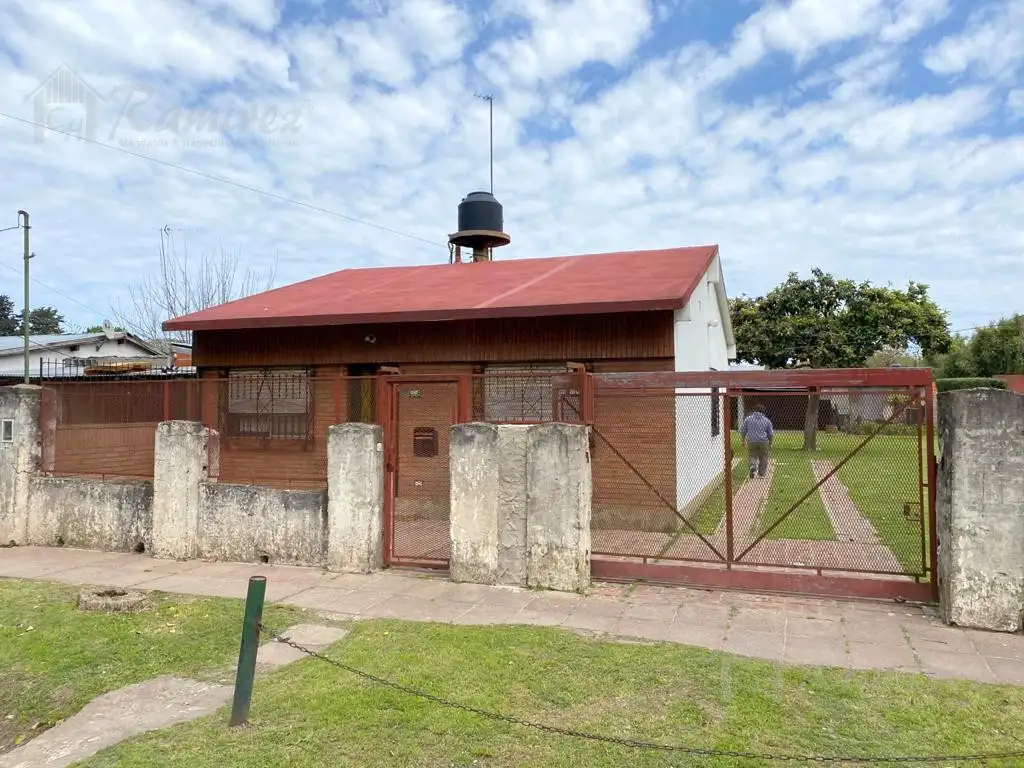 Casa 4 Ambientes En Venta - La Reja, Moreno