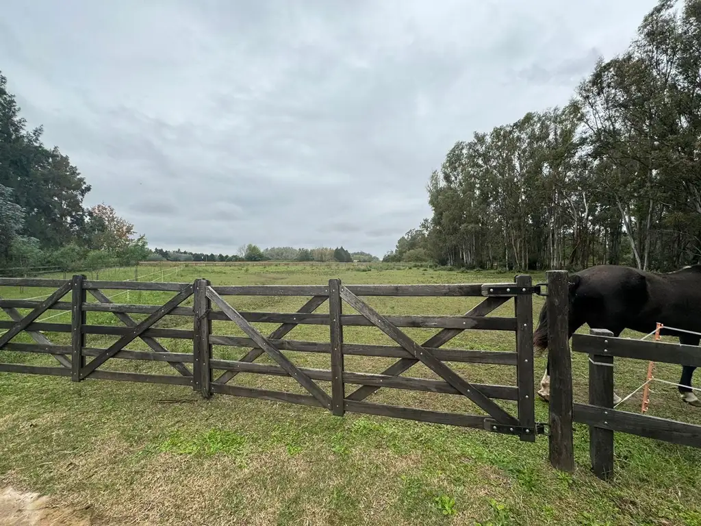 VENTA LOTE  HAS CHACRAS DEL PARANA PERMUTA