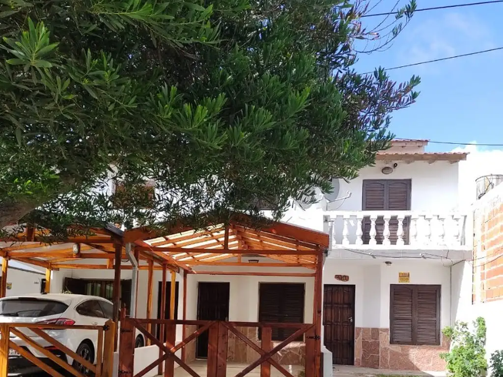 TRIPLEX EN VENTA - ACEPTA PERMUTA