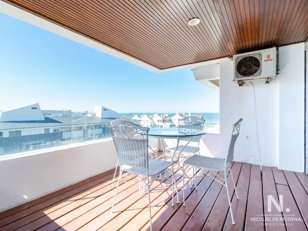 Venta de apartamento penthouse en Playa Montoya, Punta del Este