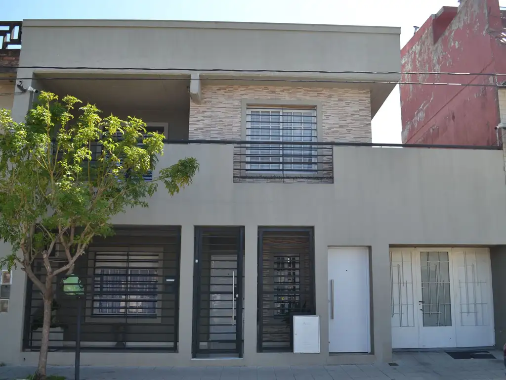 CASA EN VENTA EN LOMAS DE ZAMORA APTO CREDITO