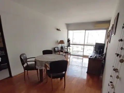 Venta Departamento 4 amb. con Balcón