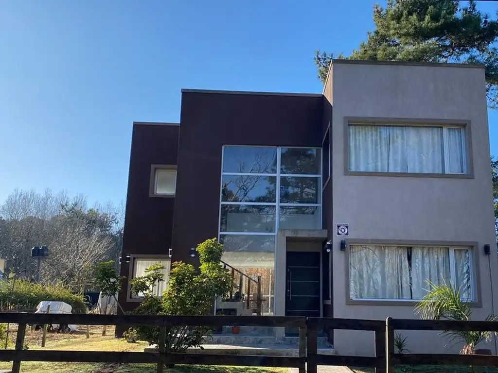 VENTA CASA COSTA DEL ESTE