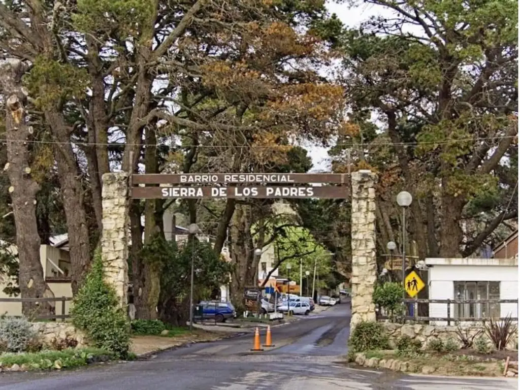 Terreno en venta  en Sierra de los Padres