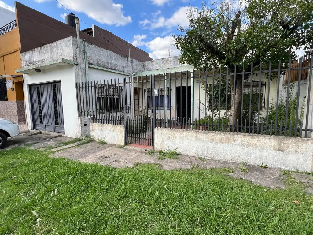 LOTE DE TERRENO EN VENTA CON VIVIENDA