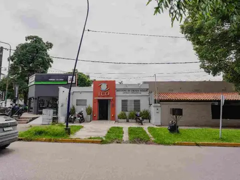 VENTA ESQUINA COMERCIAL LOCALES Y CASA 1293m2